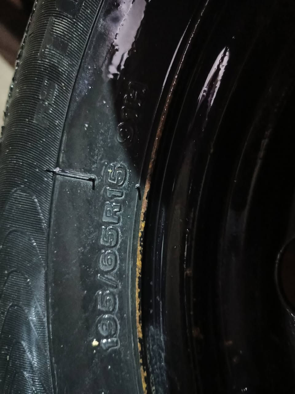 للبيع ويل عادي حجم 15 ويا تخم تاير جديد  مكاني البصرة ***********
