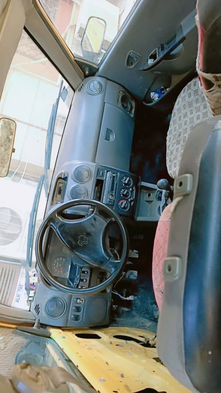 السلام عليكم عدي سياره سايبه موديل ١٦ كير ومكينه خير من الله السياره نضيفه ما بيهه سنويه اتكفل سرقه وعشاير السعر ١٥ وبيهه مجال المكان بغداد الشعب التواصل علا هاذ الرقم ***********
