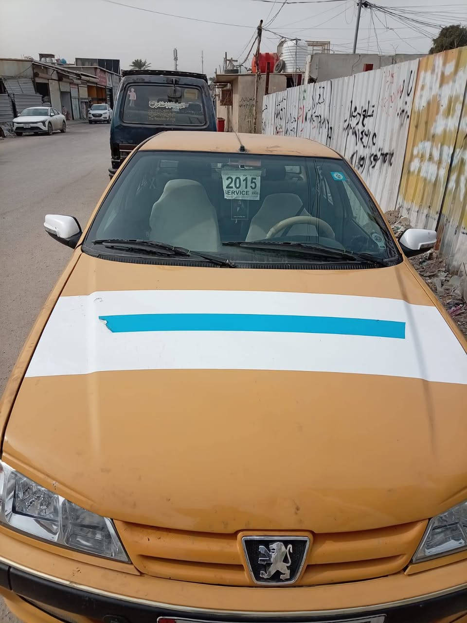 سلام عليكم سمند البيع موديل 2015 مكفول كير محرك السياره جديده خير من الله بيه طخه بل جاملغ اليسره الباقي مكفوله تخم تاير صدر جديد تبريد شغال بسمي السياره رقم بغداد مكاني بغداد الثير*********** الكورك *********** السعر 46 وبيه مجال حك الجيه
