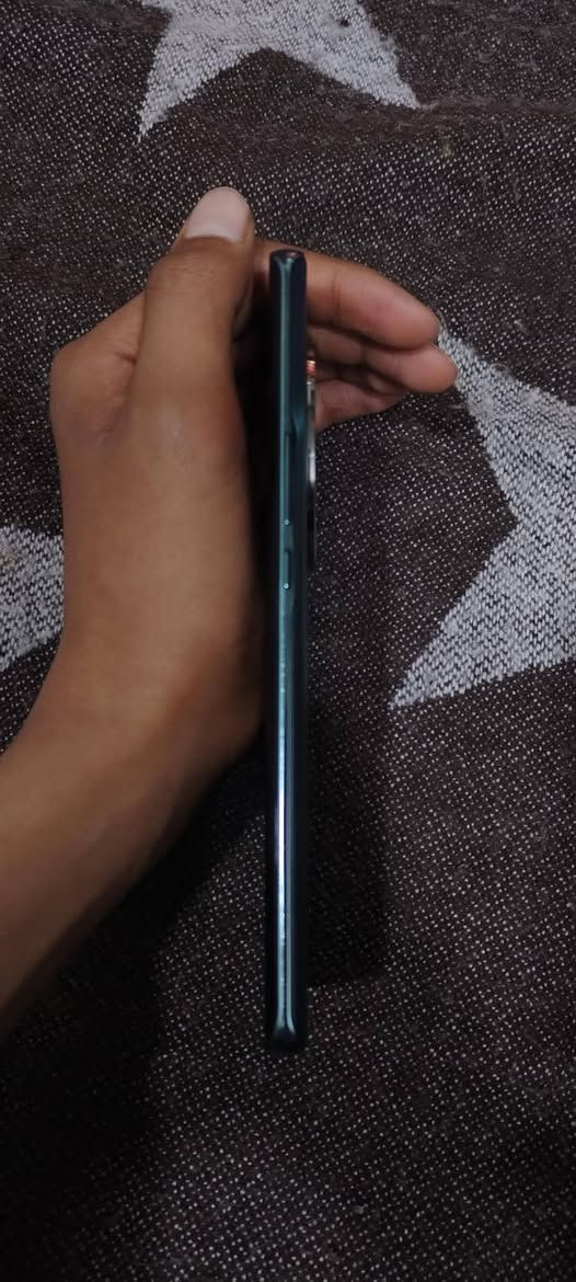 جهاز هونرx9B نضيف ما مفتوح شرط ما امبدل كلشي بي فقط ضربه بل كامره الخلفيه وشوي الكمره مغوشه تصلح ما عليها شي الما شراي لا يكسر انطي سعر واذا عجبني ابيعك


**إذا كنت صاحب هذا الإعلان وتريد حذفه لأي سبب، رجاءا أرسل رسالة إلى الدعم الفني**