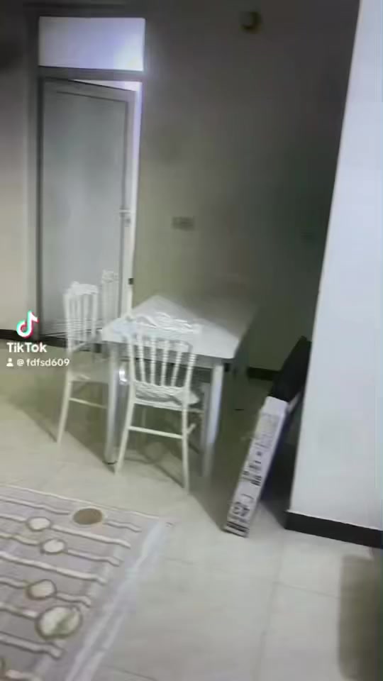 🏠شقه للايجار في زيونه زيرو مؤثثه
📍الموقع :زيونه محله 710

المواصفات/
✅الشقه طابق ثالث مصعد 
✅تحتوي على صالة كبيرة 
✅تحتوي على مطبخ 
✅تحتوي على غرفتين نوم كبيرة 
✅تحتوي على سبالت 
✅يوجد سكيورتي على مدار 24ساعه 

⁨ لاستفسار والتواصل على الرقم 
💎خطاب الربيعي للعقار 
***********☎️
 
🥇شعارنا لسنى الوحيدون لكننا الأفضل 
🔱خبره .وثقه .وشفافية بالتعامل 🤝
📍اختار الصح ….واحنا نكمل المشوار 
✨موقع ممتاز للسكن وفرصه مميزه
