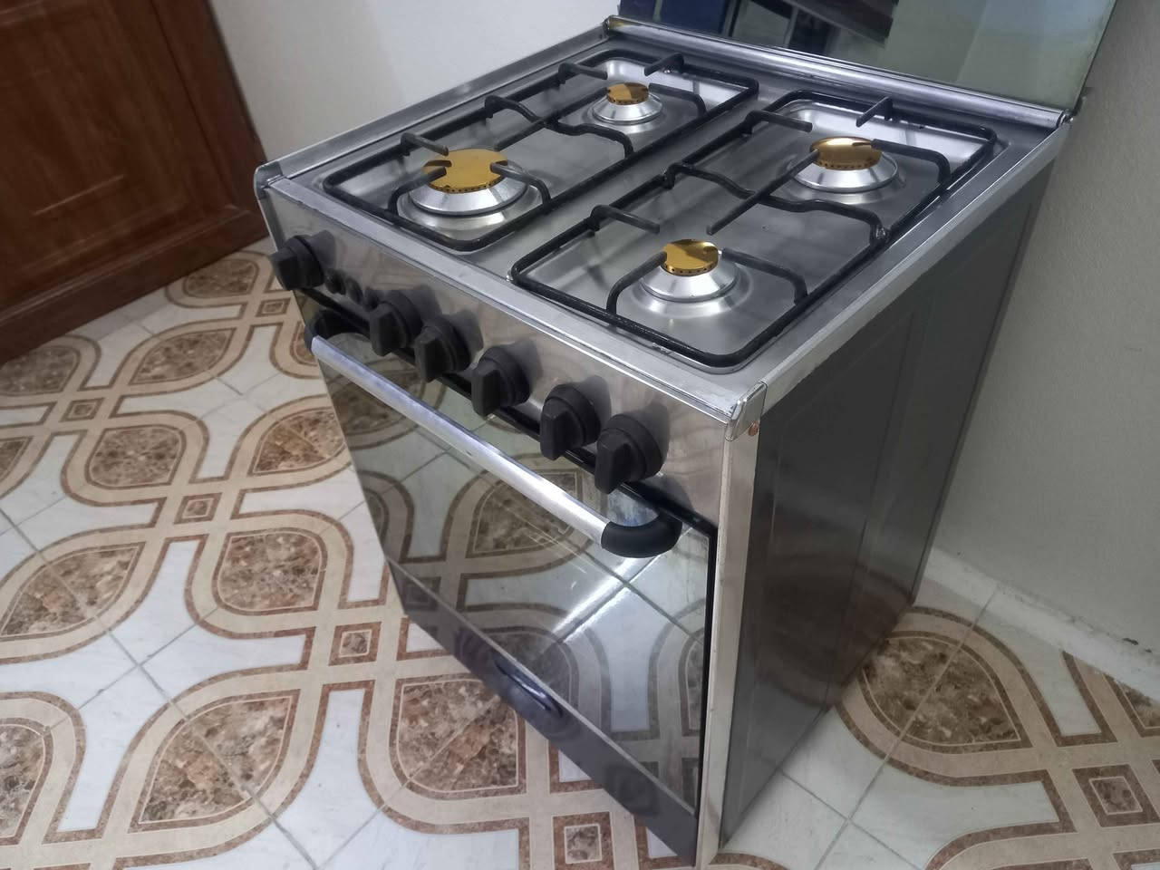 طباخ عشتار مصري للبيع شرط الشغل السعر ١٢٥ ألف العنوان موصل حي الصدام بعد السيطرة عالشارع العام طريق بعشيقه *********** *********** يوجد توصيل داخل الموصل أجره عالمشتري موصل, نينوى
