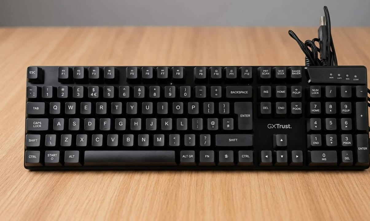 عروض مميزة لعشاق الألعاب والتميز! 🎮🔥
هل تبحث عن ترقية حقيقية لأدواتك المكتبية أو منصة الألعاب الخاصة بك؟ نوفر لكم اليوم فرصة للحصول على لوحتي مفاتيح GXTrust الاحترافيتين معاً!
​لوحة مفاتيح GXTrust Azor (مع ماوس): مجموعة متكاملة تجمع بين الأناقة والأداء، مثالية لأي لاعب يبحث عن التميز.
​لوحة مفاتيح GXTrust الميكانيكية: تجربة كتابة ولعب ميكانيكية فائقة الدقة والاستجابة، مصممة لتحمل أصعب جلسات اللعب.
​مميزات العرض:
​الحالة: القطع تأتي بكراتينها الأصلية. ✨
​إضاءة RGB احترافية: ألوان زاهية تعطي طابعاً خاصاً ومميزاً لسطح مكتبك.
​جودة عالية: تصميم متين يجمع بين العملية والشكل العصري.
​
السعر للجموعه كامله 40 الف


**إذا كنت صاحب هذا الإعلان وتريد حذفه لأي سبب، رجاءا أرسل رسالة إلى الدعم الفني**
