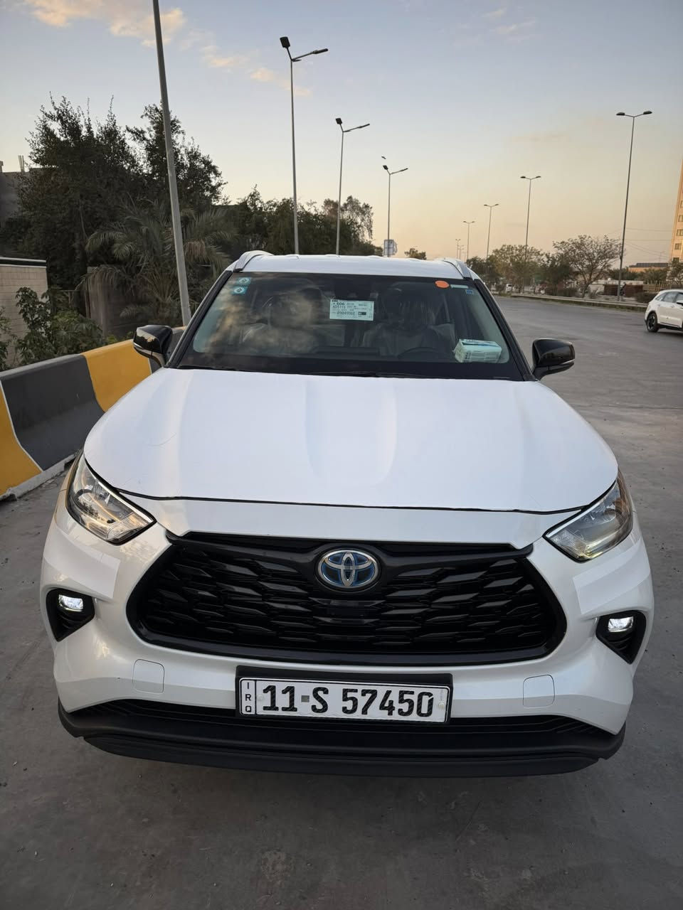 السلام عليكم تيوتا هايلندر موديل 22خليجي مكفوله من الصبغ والتبديل هايبرد شركة عبد اللطيف جميل فول ماعده الفتحه ماشيه 64 الف السعر 33 الف $ غير متواجد على الفيس الاتصال على *********** بغداد الاعظمية
