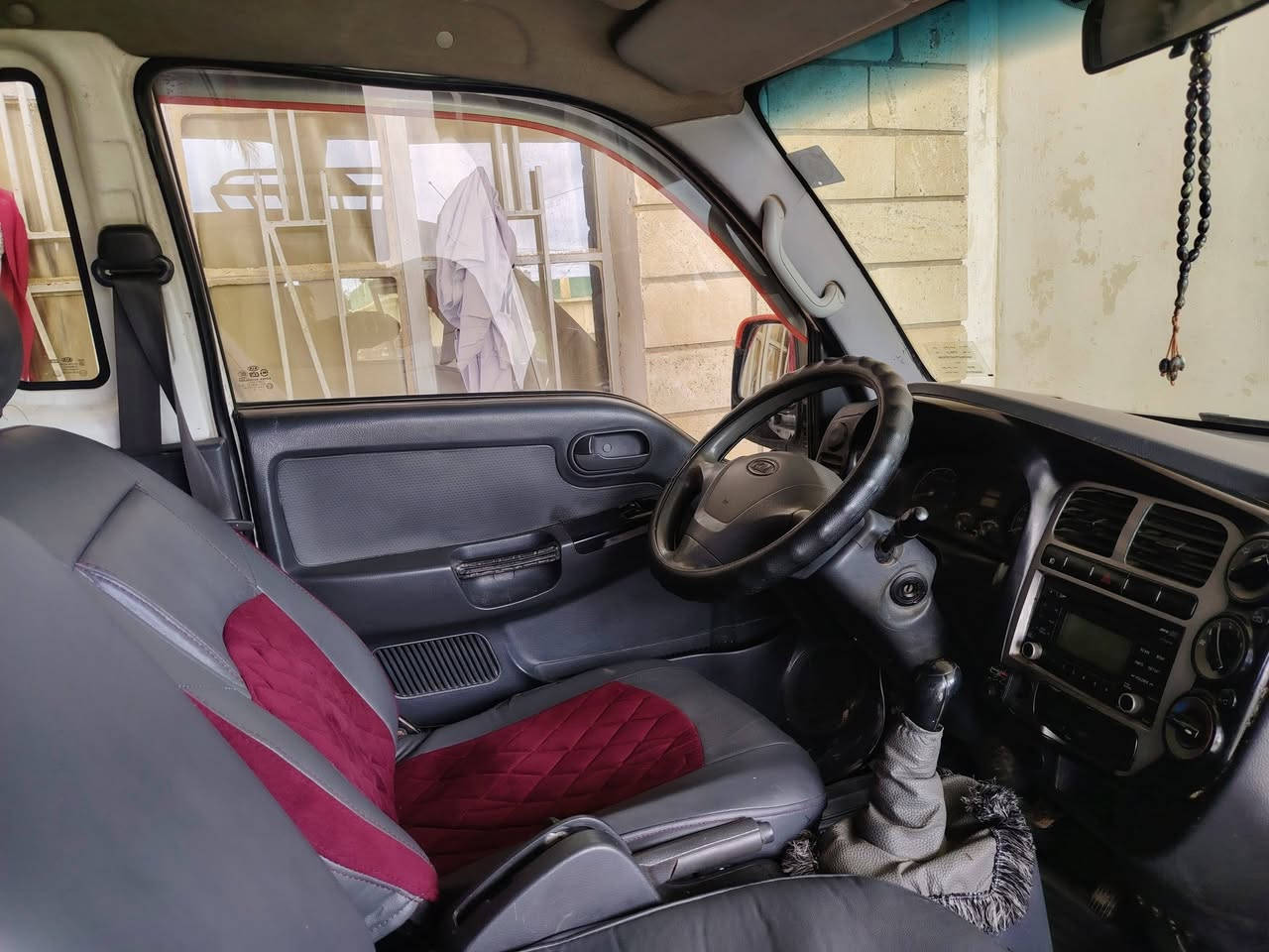 السلام عليكم كيا للبيع موديل 2012 رقم دولي سنويه جديده لثلاثين جاهزه ومكفوله من كلشي سياره جديده السعر 108 وبيها مجال قليل وبيع نقد فقط للاتصال ***********
