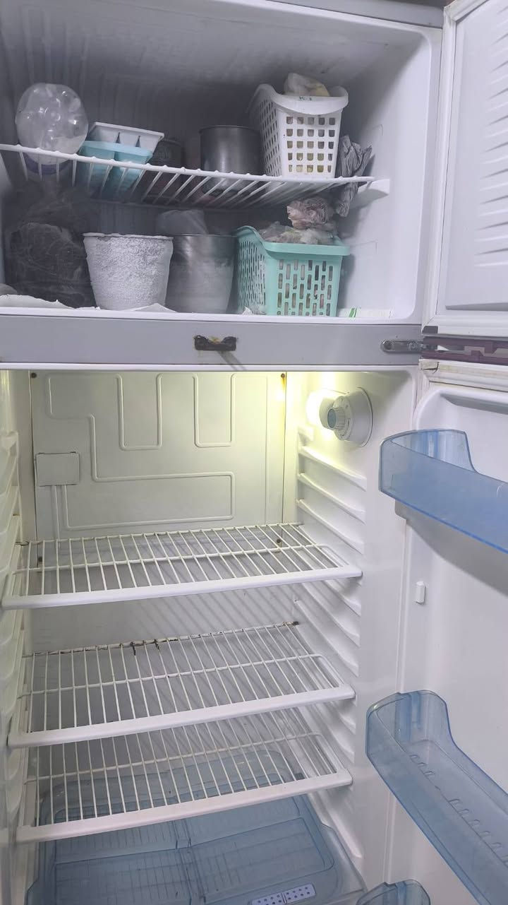 ثلاجة للبيع حجم ٢٢قدم السعر ١٥٠الف بغداد الشعب


**إذا كنت صاحب هذا الإعلان وتريد حذفه لأي سبب، رجاءا أرسل رسالة إلى الدعم الفني**