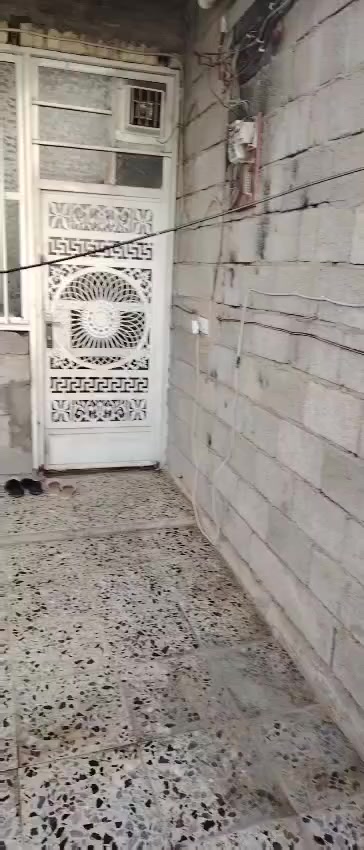 دار لبيع مساحة ١٦٠ متر واحد حزيران الإصلاح شارع العريض غرفتين نوم استقبال مطبخ خدمات كاملة السعر ٦٨ أو بي مجال للاستفسار ***********
