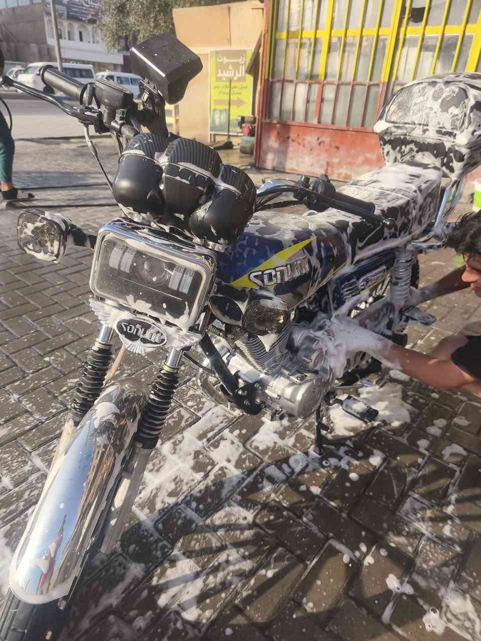 دراجه اريراني 5 كير الدراجه بلاديه درنفيس ما ممدود عليهة ابد كفاله عامه السعر ٨٥٠ مكاني بغداد البياع
***********
