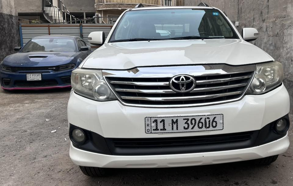 السلام عليكم.
فورجنر للبيع موديل2014محرك6سلندر4000ccخليجي ساز مكفوله من الصبغ والضربه ماعدا ربع الدعامية الامامية صبغ. 
رقم بغداد الانكليزي الجديد سنويه لل2030 بأسمي هزه جديده. 
ماشيه 155 الف كيلو  مغفله جلد كشنات وارضيه. الكشنات بجيس الشركة بعدهن 
المواصفات …… 
فورويل-لوكير-مري شفط كهرباء-تحكم ستيرن - كروز ومثبت سرعه -تبريد لمس - مسجل اصلي ابو الريمونت-حساسات خلفي-3قطع تبريد
بصمه عمل اصليه وتشغيل عن بعد -بلكات اصليه جديد-عبوه فيت بم جديد -صدر مبدل جديد-تخم تاير جديد.  
السعر  230$وبيه مجال حك الجيه. ***********. العنوان بغداد-الكريعات.
