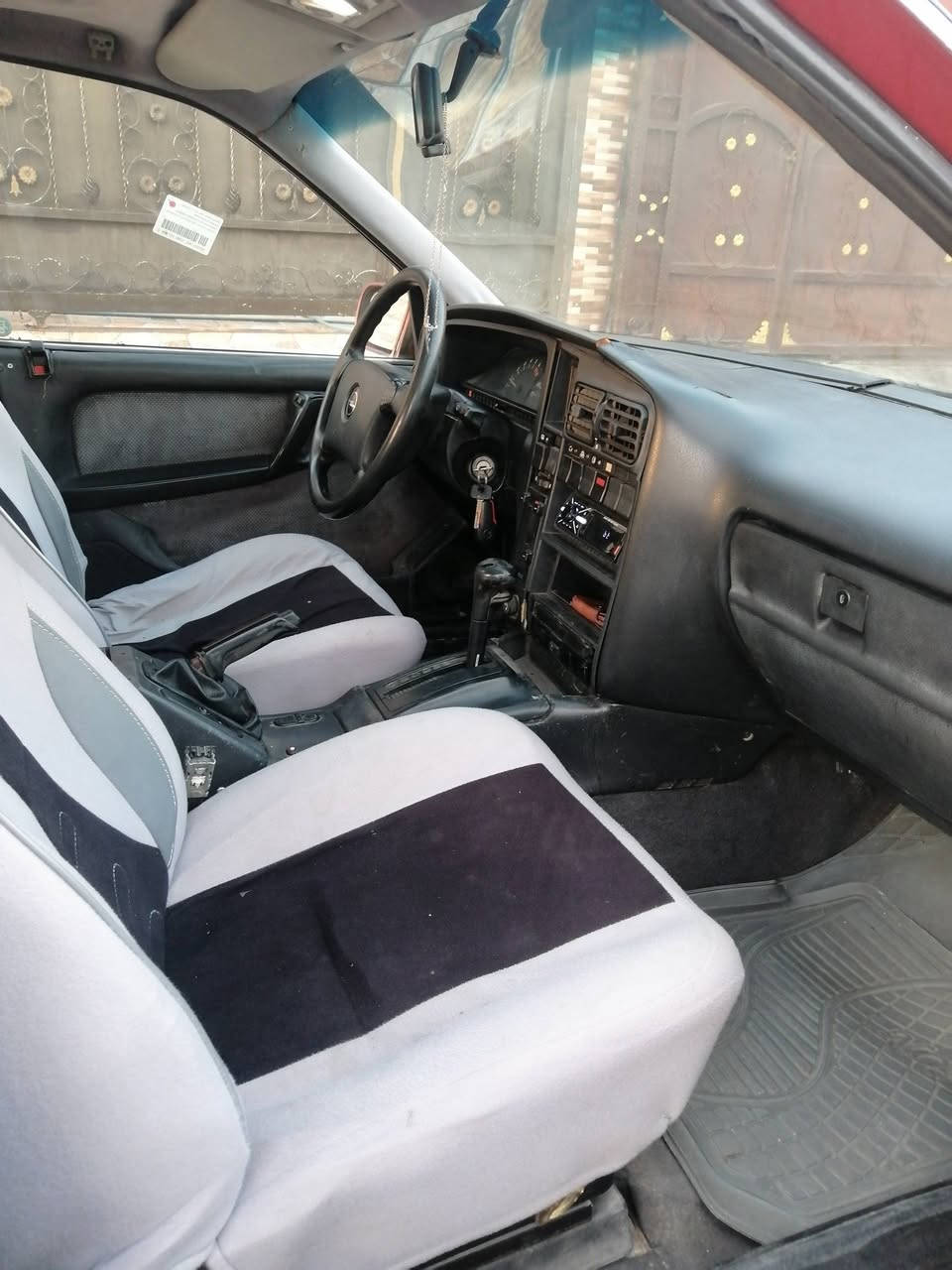 سلام عليكم سياره اوبل اوميكا 1991لون ماروني سياره ما بي اي عيب بس سنويه منتهي لكن الرقم جديدوالسياره كدام عينكم طخه مابي لوك نضيف من ناحيه الكير والمكينه والبدن ويل جديد تايرات نضيف سياره ما تصرف لا بخار ولا دخان المكينه20 صاحبه الشرعي موجود ابكركوك السعر 40وبي مجال للشراي  ***********
