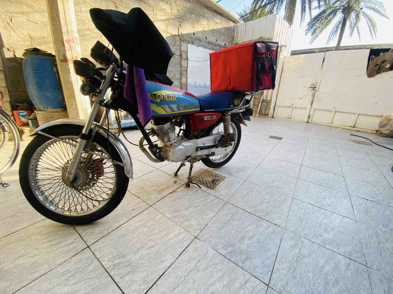 تايكر 24 دراجه جاهزه ما ناقصها برغي من ايدك لل شارع ورقه كارتونيه فقط السعر 550 و بيها مجال كلش بسيط ديالى خان بني سعد 
***********
متواجد واتساب فقط ما متواجد ماسنجر و مراوس هم موجود حسب القناعه
