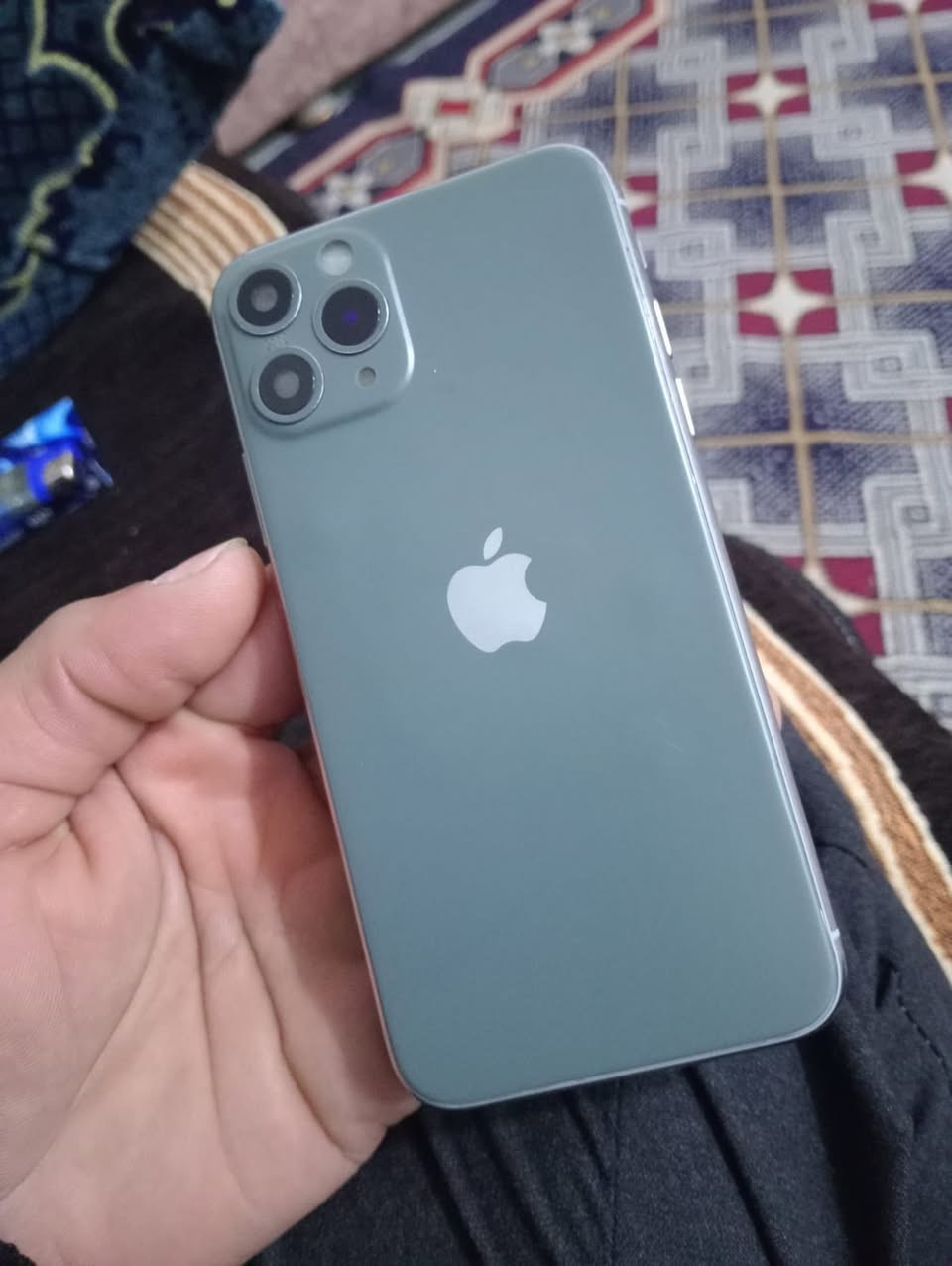 ايفون اكس ماكس محور 11بسبب فطر بل ضهر  الذاكره 256. البطاريه 97 الجهاز خير من الله. السعر 150 رقم للهاتف ***********
