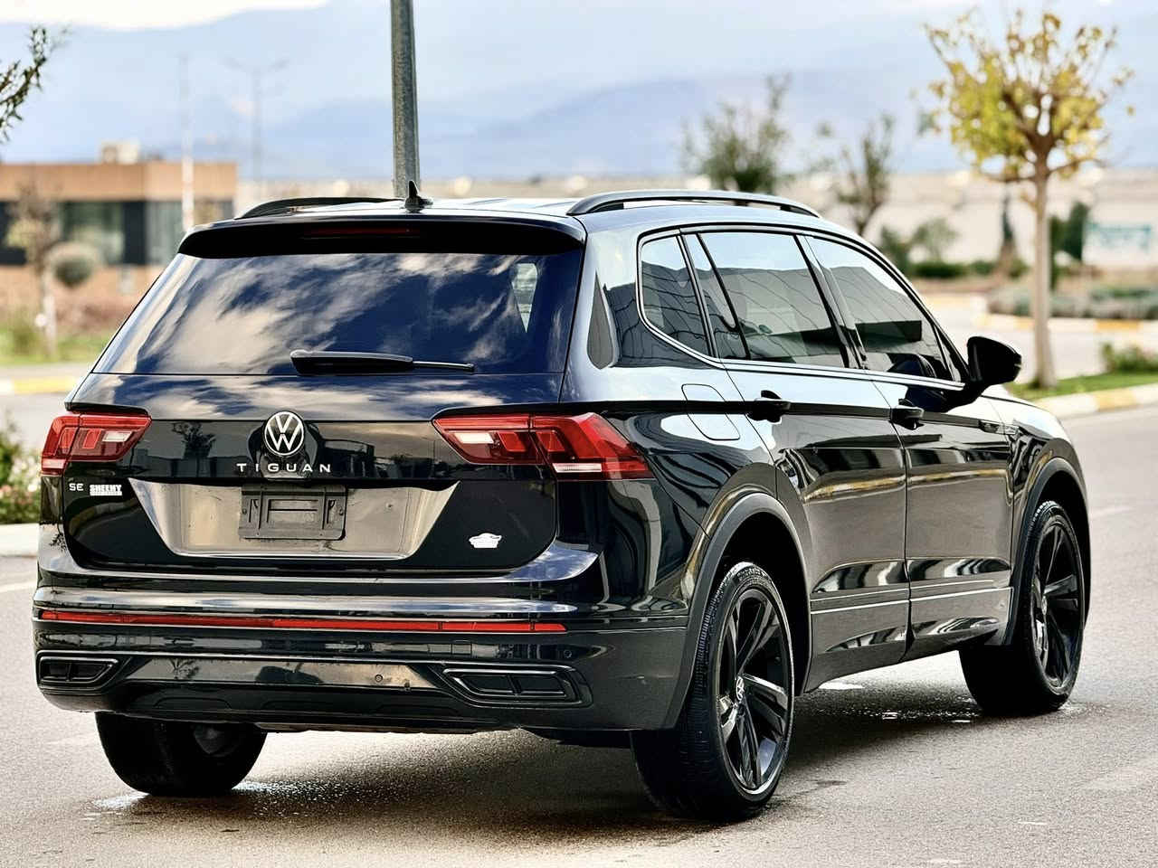 بــــســمـ اللــە الرحـمان الرحـیمـ
              VW TIGUAN 2024
تيگوان بلاک ئیديشن ٢٠٢٤ R line
 مواسەفات :- فول مەکینە 2.0  4 بستۆن 
نرخى// ١٨٨ وەرەقە
‎:- بانۆراما »رادار» سنوق شەفت» کوشن کارەبا»کوشن هیتەر» کەشن جلد»کوشن خەزن» کامێرا»شاشە گەورە
شاشە لەمس»٧نەفەری» تەبرید مەرکەزی»زۆری تر 
تەنها بۆنیت بۆیاخە .. بێ ناوگرتن . 
٤٠/٠٠٠ مایل ڕۆیشتووە /// ٣ مانگ کاتی لەگەڵە
بۆ زیاتر زانین پەیوەندی بکە 
***********
***********
»»«»«»«»»»»»«»«»«»@«»»»»»«»«»«»«»«
                تيكوان بلاك اديشن ٢٠٢٤ R line
المواصفات // واحد على واحد 
٤ سلندر ::: محرك 2.0    قوة الحصانية 261 hp  
عزم 400 NM
بس بونيت صبغ بدون دواخل ارباك بس ستيرن طاك 
رجعة سيستم .. ٧ راكب .. ٣ مقعد
٤٠/٠٠٠ ميل ماشيه 
رقم كاتى ٣شهر ويا على مود رقم الشمالية
هذا رقم ع استسفار 
***********
***********
