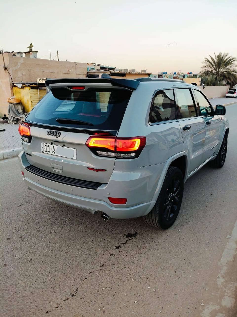 جيب موديل 2021وارد أمريكي بيهة ضرر صفحتين تخريب ومصبوغة عام لون سمارت مميز مكينة 6 سلندر 3600 تحكمات جيهتين حاكية حساس خلفي شاشة كامرة دوارة كشنات جلد وكهرباء كشنات لونين ويل 20 اسود رياضي يدات سود مري اسود بلاك سبايدر خلفي وبيهة مواصفات اكثر مكينة وكير مكفولات صدر امامي وخلفي جدد تبريد ثلج تخم تايرات جدد كهربائيات كلهة شغالة سياره جاهزه من كل شي اي نقص مابيهة رقم بغداد الدولي الجديد بسمي سعر ١٩٥ وبيهة مجال للشراي للستفسار*********** عنوان بغداد البلديات
