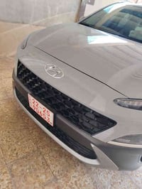 هيونداي كونا 2023 لون إسمنتي فول مواصفات محرك 16 تيربو نضام إطفاء وتشغ...