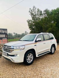 لاندكروزر ٢٠١٧ • V6 ٤٠٠٠ • فول مواصفات