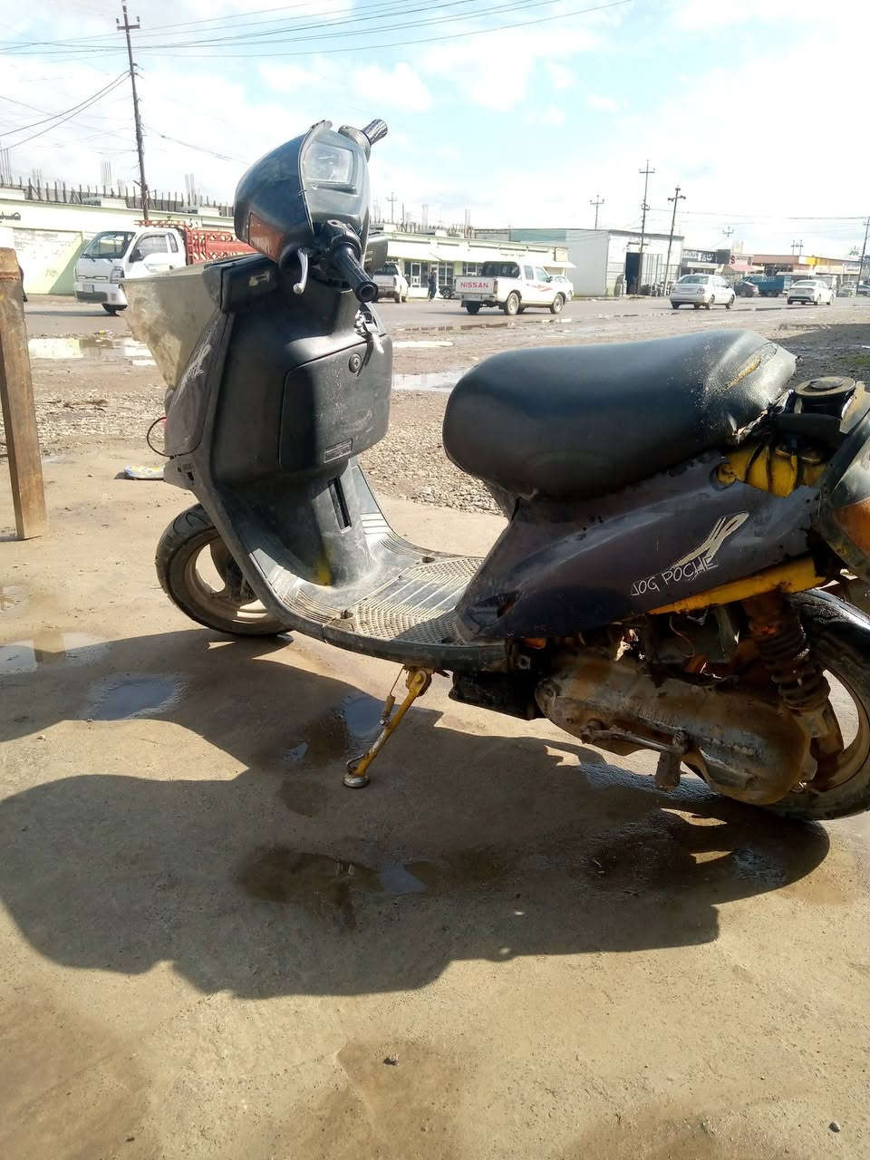 السلام عليكم موطور بزون ابو سله موطور معمر جديد محرك شرط هندل واحد كهريات شغله تواير جدد السعر 100بي مجل مكاني جدعه رقم الهاتف ***********
