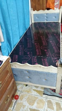 خشب • ٢ قطع • قليل الاستعمال