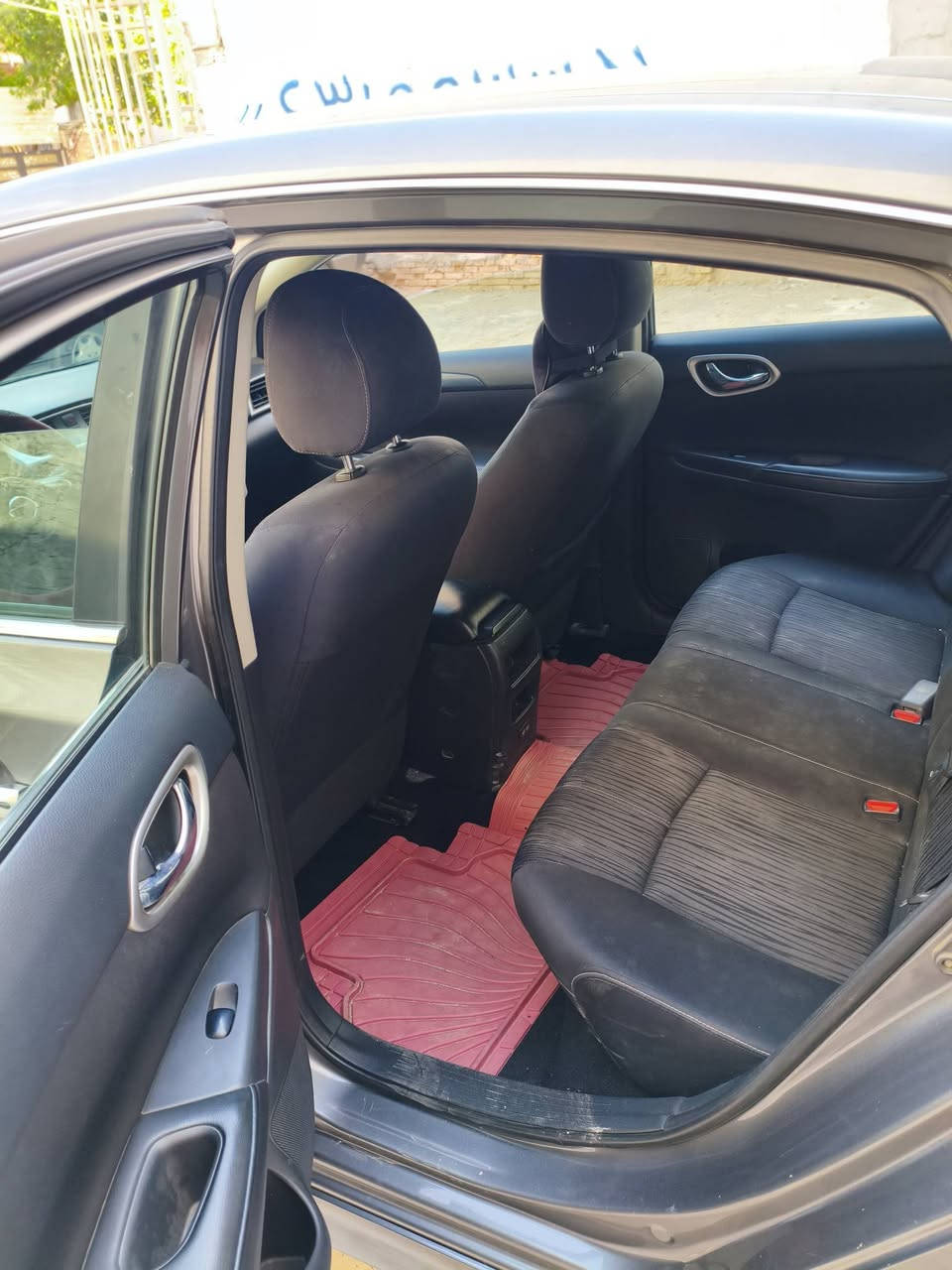 السلام عليكم 
نيسان سنترا 2018 
SR وارد كندي 
بدون صبغ 
مكان تعديل بسيط 
بصمة تشغيل + وضعيات قيادة Eco و sport 
كشنات تدفئة (قماش)
رقم كركوك ماشية 170 الف 
السعر 120 ورقة وبي مجال 
رقم 
***********
***********
