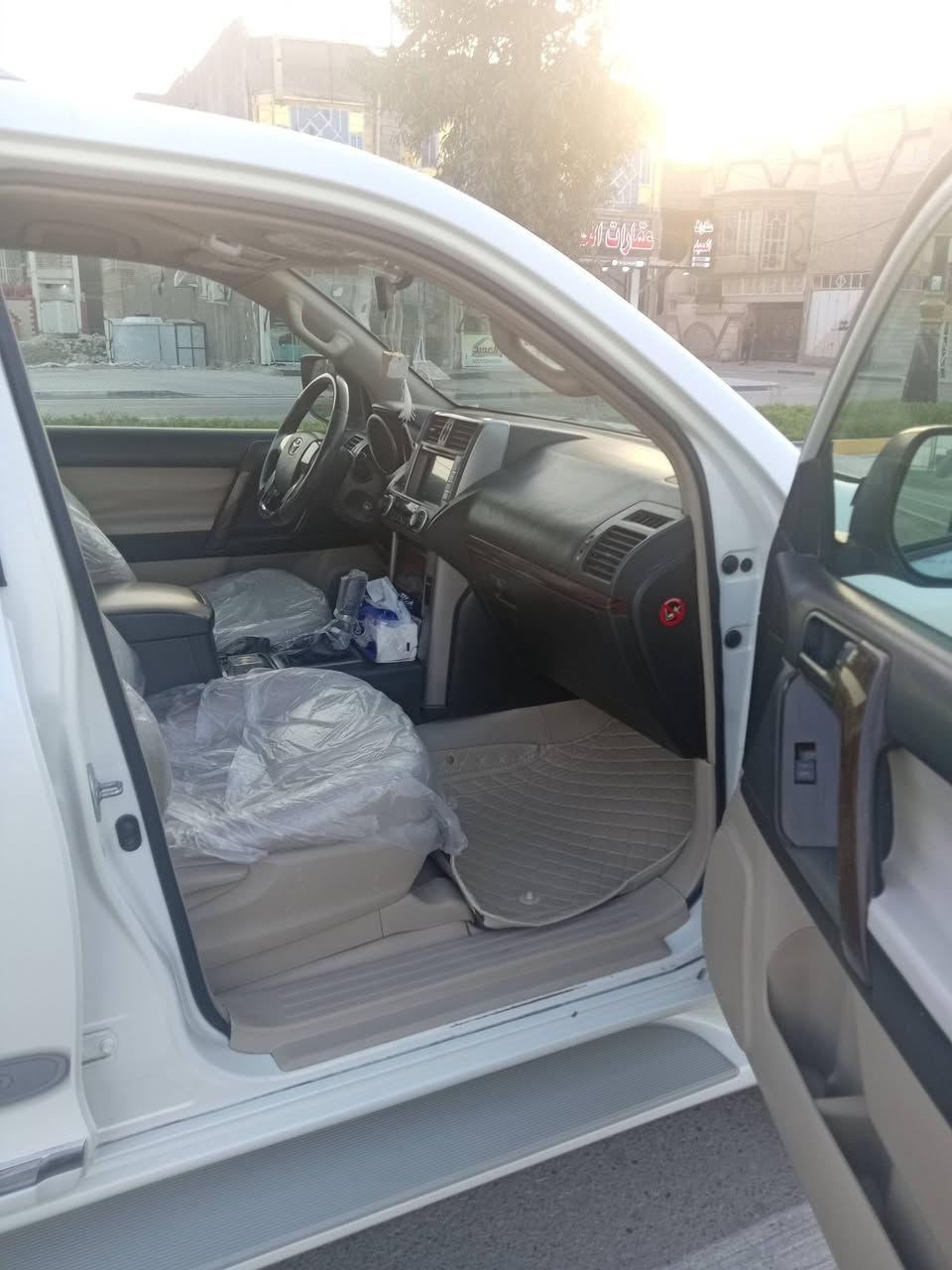 السلام عليكم البيع برادو موديل 2010 اصل كير محرك خير من الله جاهزه من كلشي المكان بصره كرمت علي ابو صخير قرب مشروع حقل الماء السعر خابر وتدلل ***********
