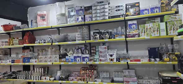 السلام عليكم
سنتر أدوات المنزلية للبيع مع كافة ملحقاته 
(رفوف والكاميرات وجهاز باركود مع نظام متكامل للعمل)
للتواصل على الرقم 
***********
