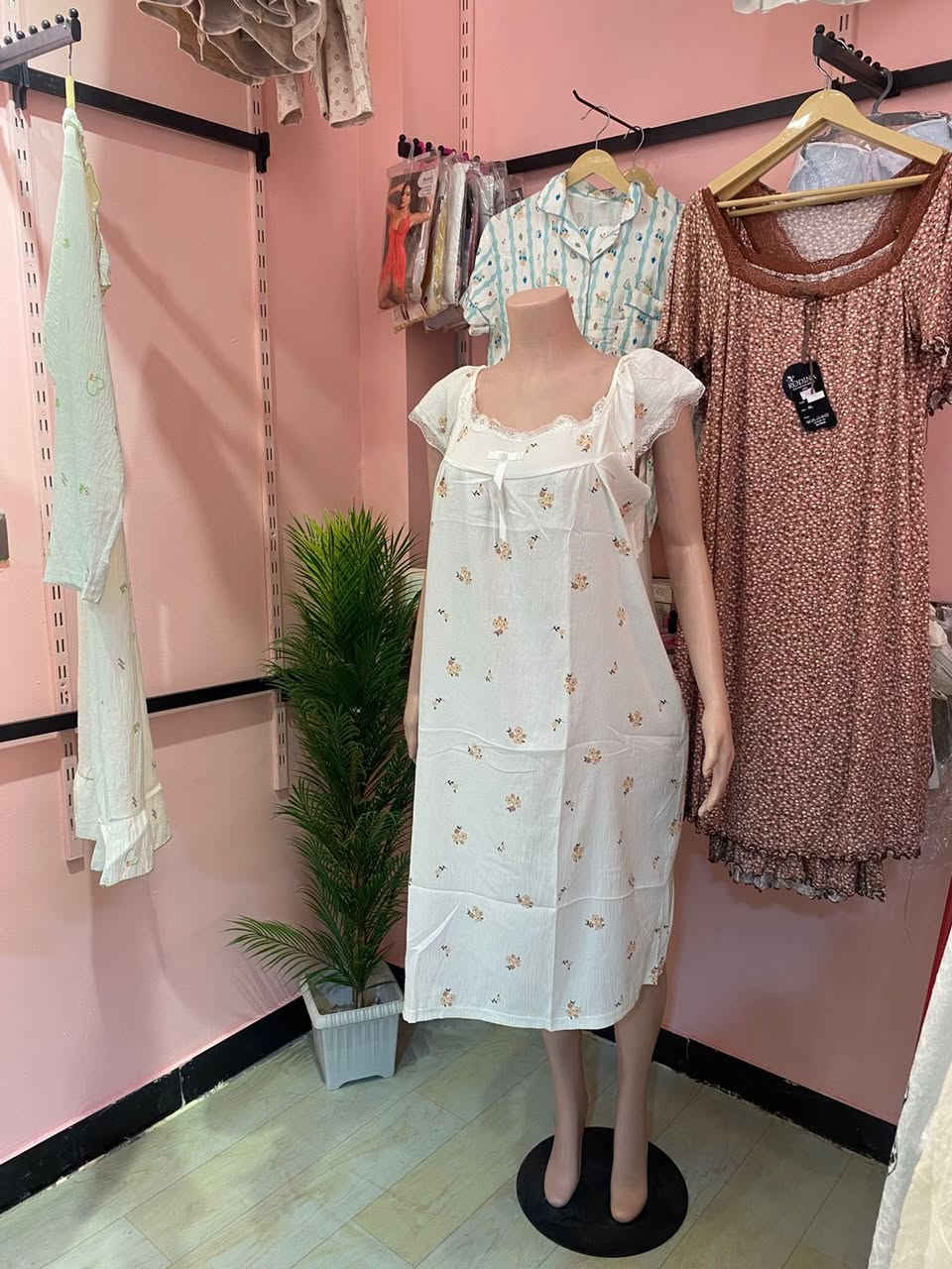 السلام عليكم
تعاليك وستنات ومليكانات للبيع وبعدعندي مامعروض


**إذا كنت صاحب هذا الإعلان وتريد حذفه لأي سبب، رجاءا أرسل رسالة إلى الدعم الفني**