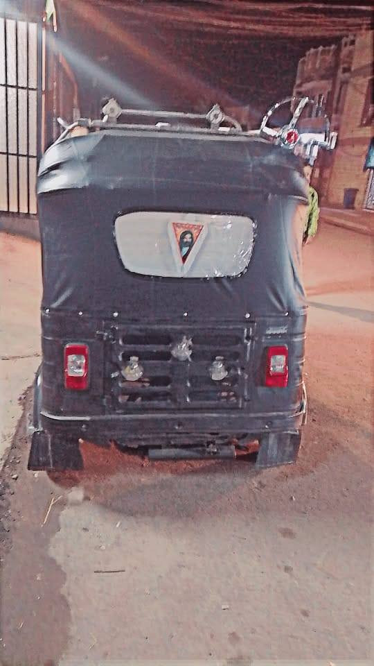 سلام عليكم عندي تكتك موديل 16داخله 17 نضافه فول مكينه مال عشرين ماشيه المعامله بل ترقيم مكاني بياع شرطه الخامسه سويب سعر 3300وبيها مجال مكفوله عامه ***********
