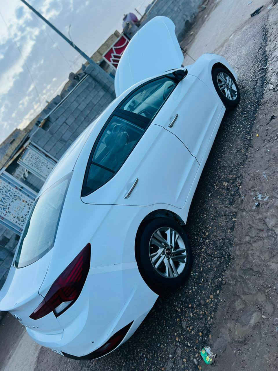 سلام عليكم انتره موديل 20 خليجي فول بصمه معوقين بعد ثلاث اشهر وصير حره شرطيه بعد ثلاث اشهر وتخلص يعني صير حره متجيه تجيه خفيفه كلش لا صواصي ولا تكم كله سليم تبريد سدر تتفه تواير كامله سياره حلوه كلش سعر 117 بيه مجال رقم صاحب سياره *********** اني مكلف بنشر ما اجاوب المكان ميسان لقلعه
