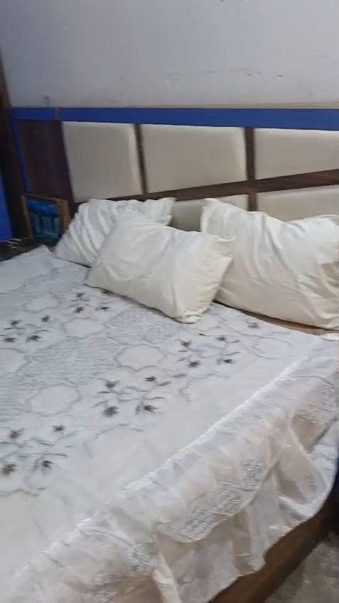 غرفة نوم نفرين نظافة فول السعر 250


**إذا كنت صاحب هذا الإعلان وتريد حذفه لأي سبب، رجاءا أرسل رسالة إلى الدعم الفني**