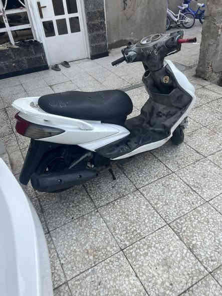 سلام عليكم سكنس فحل نوزل خطين مختمة اوراقهة كاملة مابيهة اي نقص نكره سلف مكينة خير من الله كهربايات كلهة شغالة مكاني بلديات السعر 700 رقمي ***********
