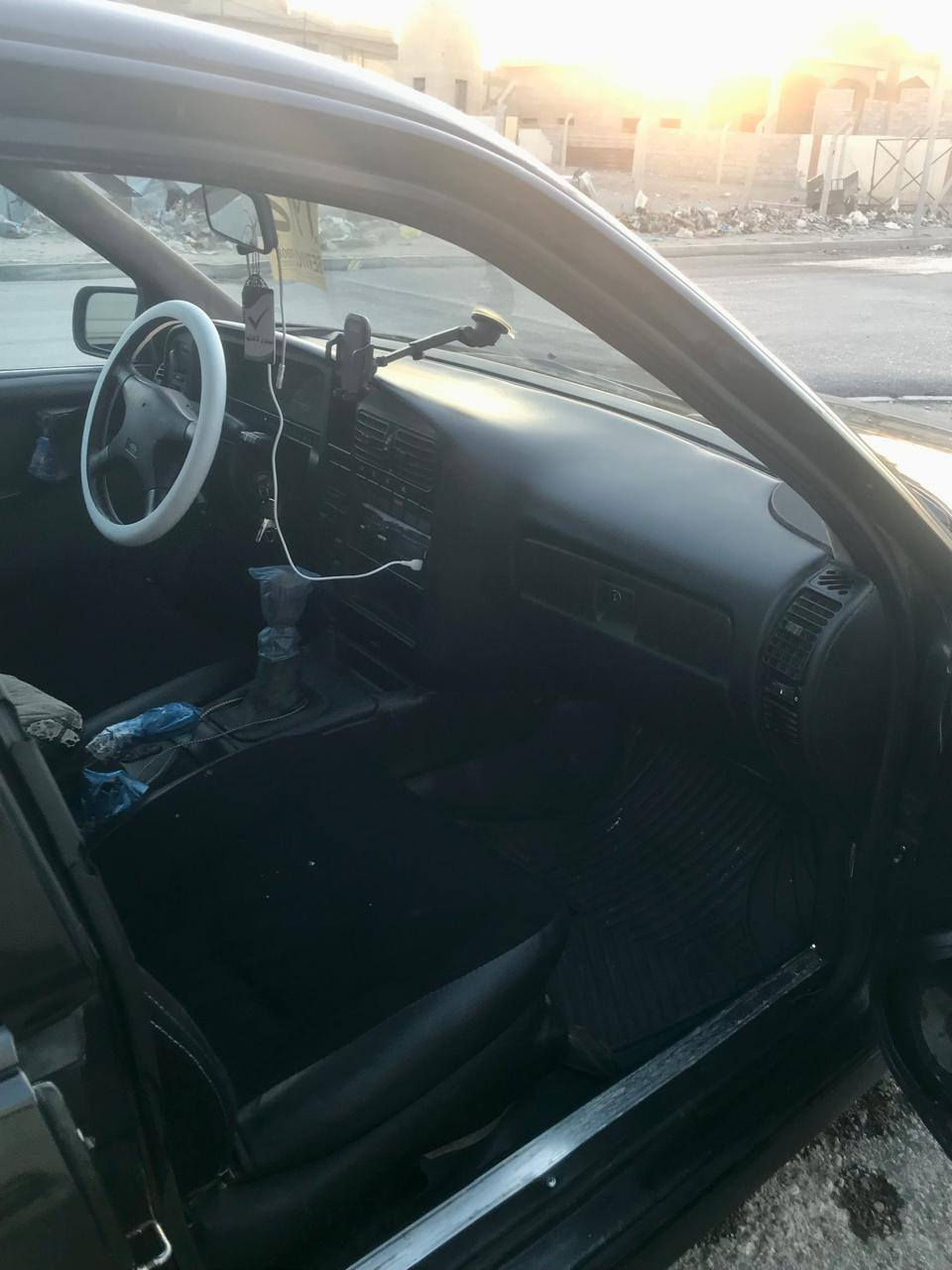 اوبل اوميكا حجم 20.  سنويه جديده رقم مسطره 
معمره محرك جديد
معمره طخم جديد
باتري جديد 
جام كهرباء
وايرمنيه شغاله
سياره ماتصرف عليها ربع واحد 
سياره مال رزق 
للستفسار
*********** واتساب وتصال
