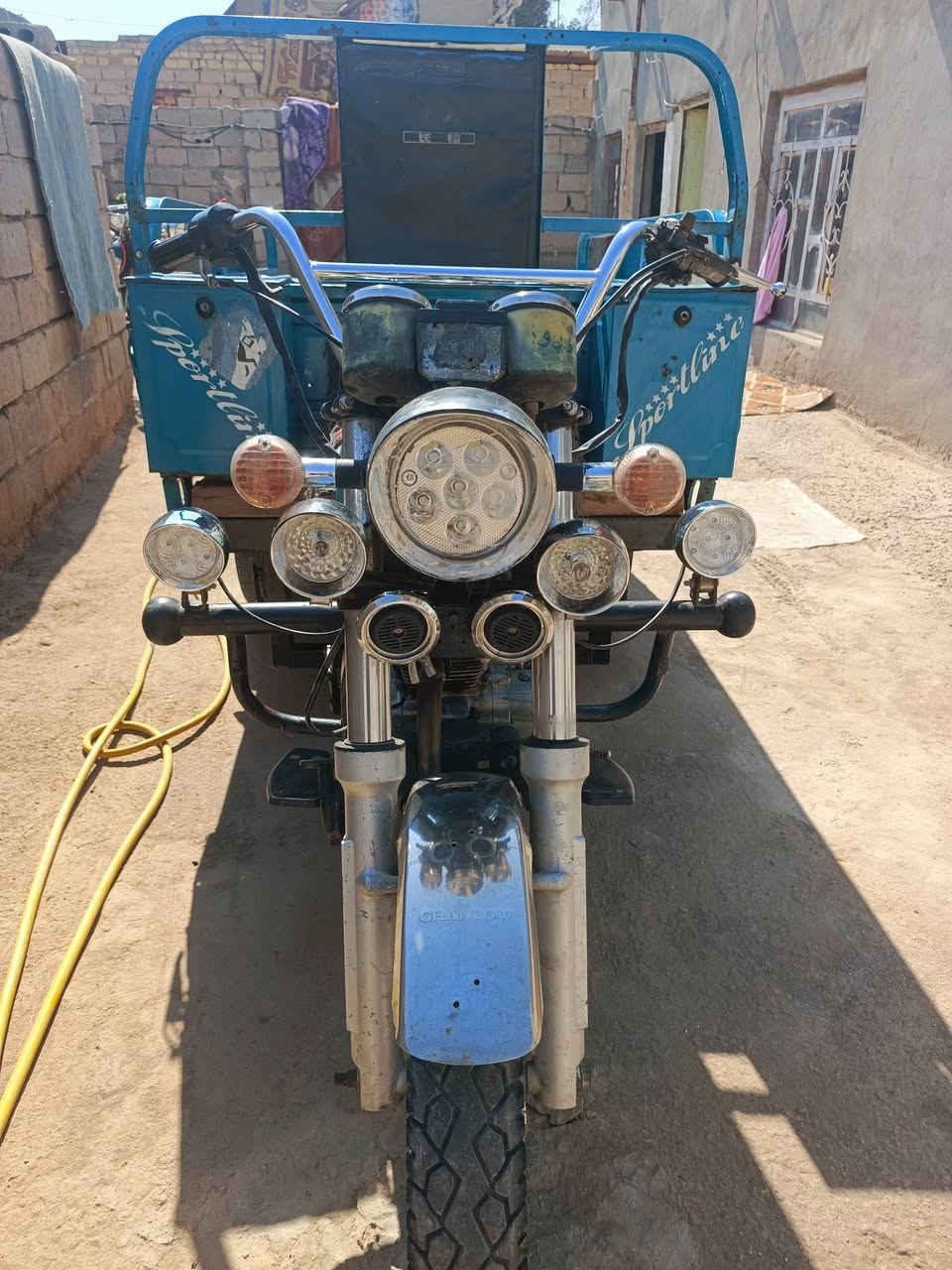 عمي سلام عليكم ستوته البيع موديل 2021 اوراق أصولي مكفله كفاله عامه بس المحرك مفتوح السعر 1600 وبيه مجال حك الجيه المكان الحله قضا القاسم وهذه رقمي *********** وخابر وتدلل
