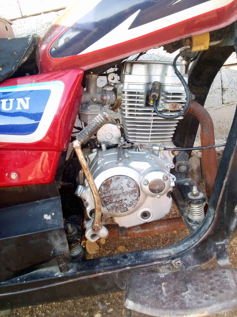 ستوته دايوان موديل 17 محرك 24 جديد اوراق اصوليه مكمرگه كبل لترقيم تخم تاير جوبلس جديد بريك بالمكان فلنجات وشفتات جدد بدي بلادي مملعوب بي ولا بي خياس فرشه نضيفه ستوته كهربائيات كله شغاله سلف هندر عدا الباتري وكف عندي عوزه فقط باتري الشراي يتصل فقط مكان واسط الحفريه السعر  950 وبيه مجال حق الجيه فقط الشراي يخابرني غير متواجد خاص ***********
