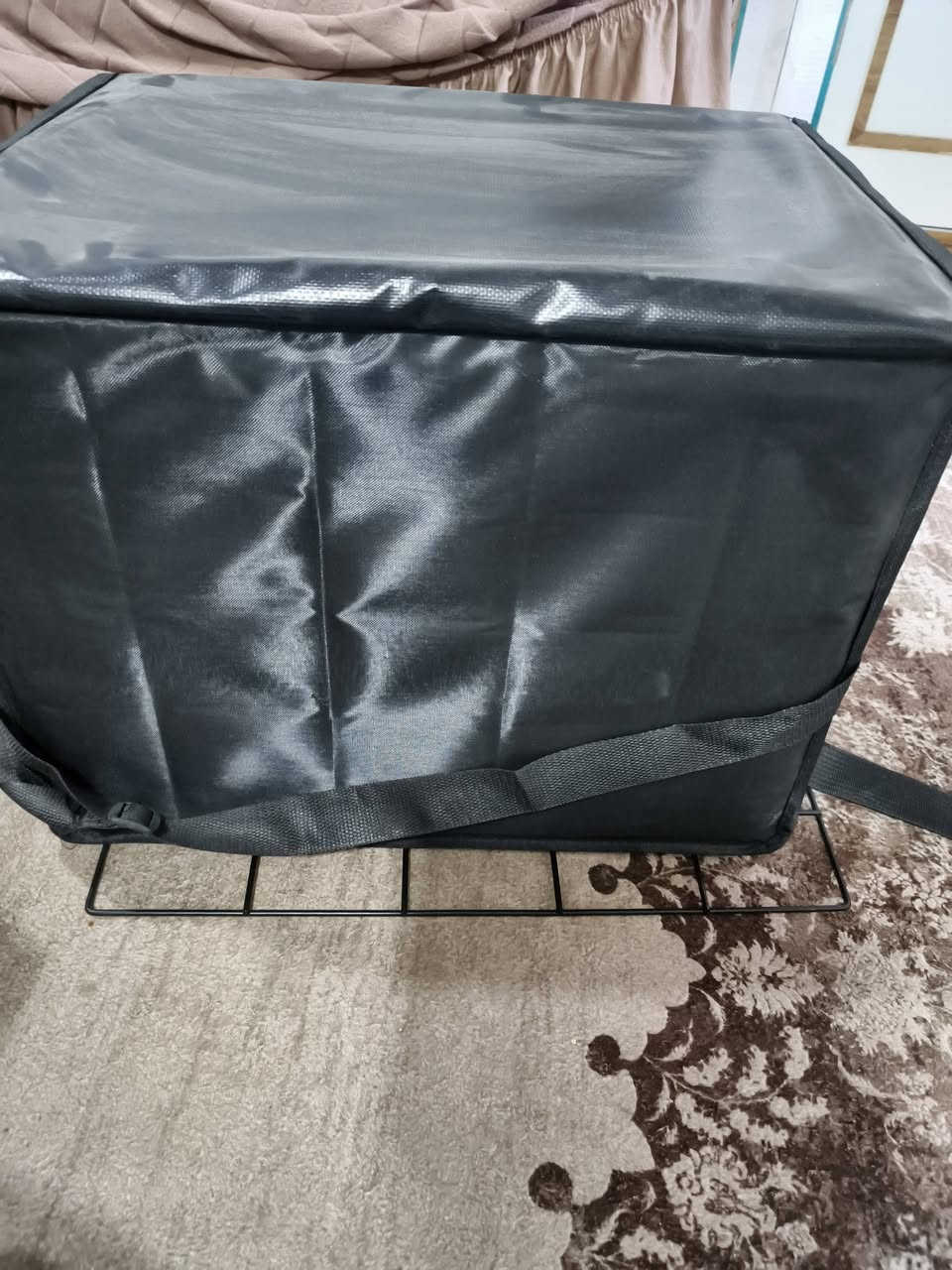 سلام عليكم شباب صندوك دلفري للبيع سعره عشر تالاف ما مستعمل جديد اجاني هديه ويه الدراجه العنوان بغداد الشعب ***********
