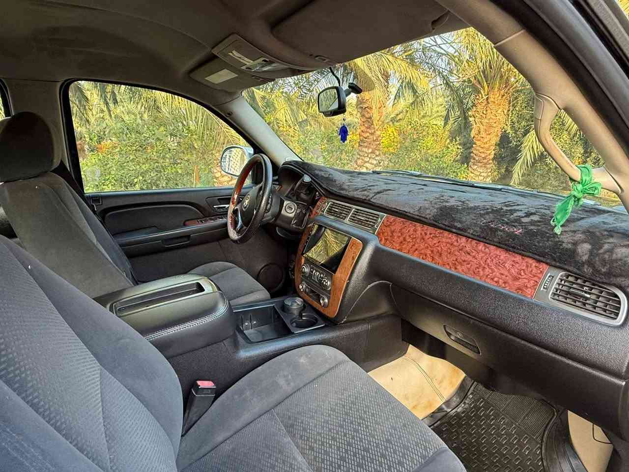 السلام عليكم 
تاهو 2007
كير ومحرك كفاله 
رقم بصره رقم دولي جديد بسمي ليمت تريد اداورلك
هذا رقي ***********
