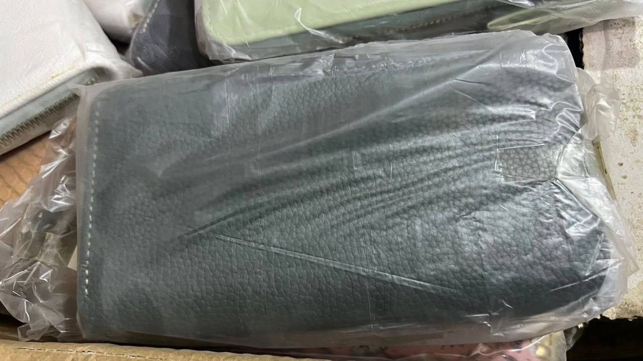 جزادين نسائيه جمله
١١٠ قطعه سعرهن كلهن ١٠٠ الف 
جمله فقط ماكو مفرد 
العنوان حي العمال شارع التربيه الجديده مقابيل دائره الكهرباء محل ام علي 🍬


**إذا كنت صاحب هذا الإعلان وتريد حذفه لأي سبب، رجاءا أرسل رسالة إلى الدعم الفني**