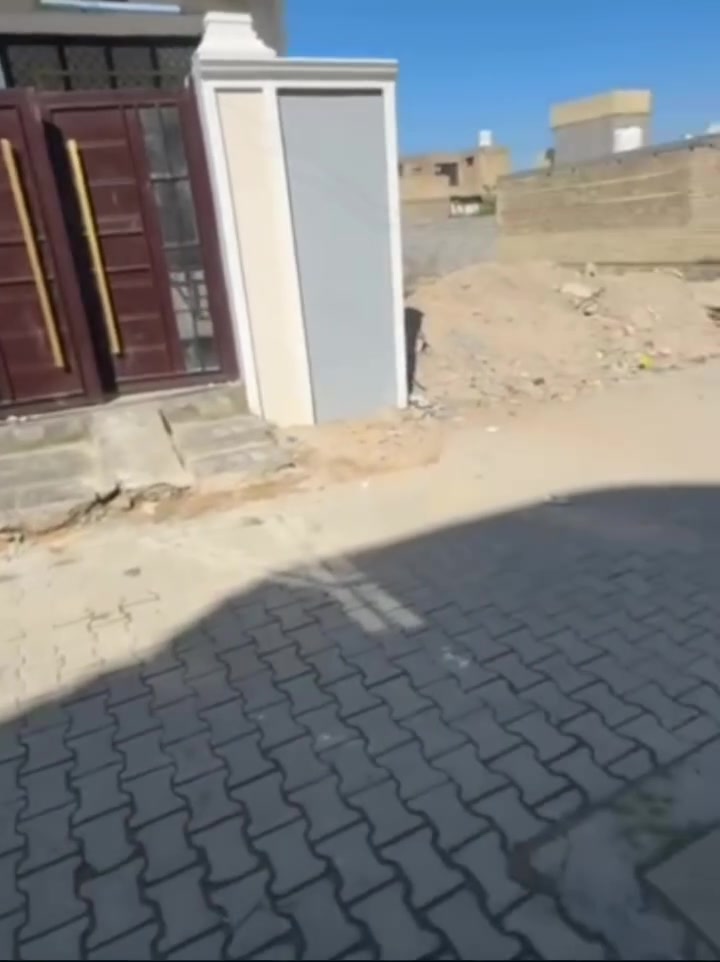 بيت ١٢٠ متر للبيع الموقع دوانم شارع ابو دراج
لسعر ٧٤وبي مجال للتواصل على الخاص او على رقم ***********
