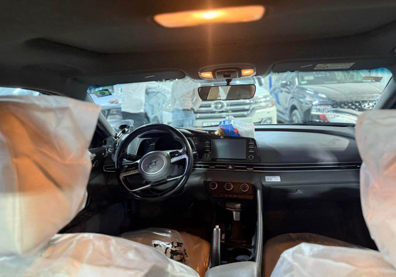 ياالله
السلام عليكم 

...هونداي النترا موديل 21 شكل ال 22... 
(رقم اربيل الإنكليزي الجديد باسمي اتريد وكالة أو تحويل اني حاظر وبالخدمة) .
مكفوووووولة
مواصفاته...N Line...
بصمة تشغيل وبصمة فتح أبواب وتشغيل عن بعد.
فتحة سقف.
محرك 1600 تيربو Sport.
فول تحكم استيرن.
ثلاث أنظمة قيادة.
رادارت امامي وجانبي وخلفي.
شفتات ناقل الحركة .
شاحن واير لس .
لد نهاري امامي وخلفي.
لد بالدشبول متغير الالوان.
اشاير بالمري ونقطة عمياء.
كشنات جلد تتدفئة استيرن تتدفئة.
وباقي المواصفات معروفة ب N Line. مكان السيارة بغداد قرب هايبر ماركت حي العامل.
السعر ب 110 وبيه مجال بسيط.
للاستفسار الاتصال على الرقم التالي 

***********
واتساب بغداد, العراق
