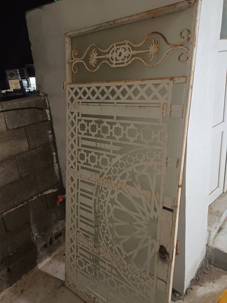 لبيع مكاني تقاطع ساده  اي نقص مابيه سعر 30 وبيه مجال ‏‪***********‬‏
