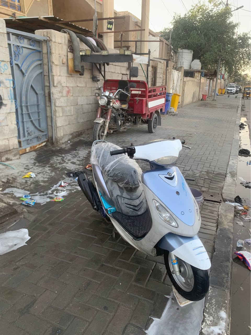 دراجه قجمه للبيع دراجه ما مفتوحه ع وضع البلاد كلشي شغال بيهه تجي بس تشغل وتطلع دراجه نضيفه سعرهه800وبيهه مجال حك جيه *********** البصرة, العراق
