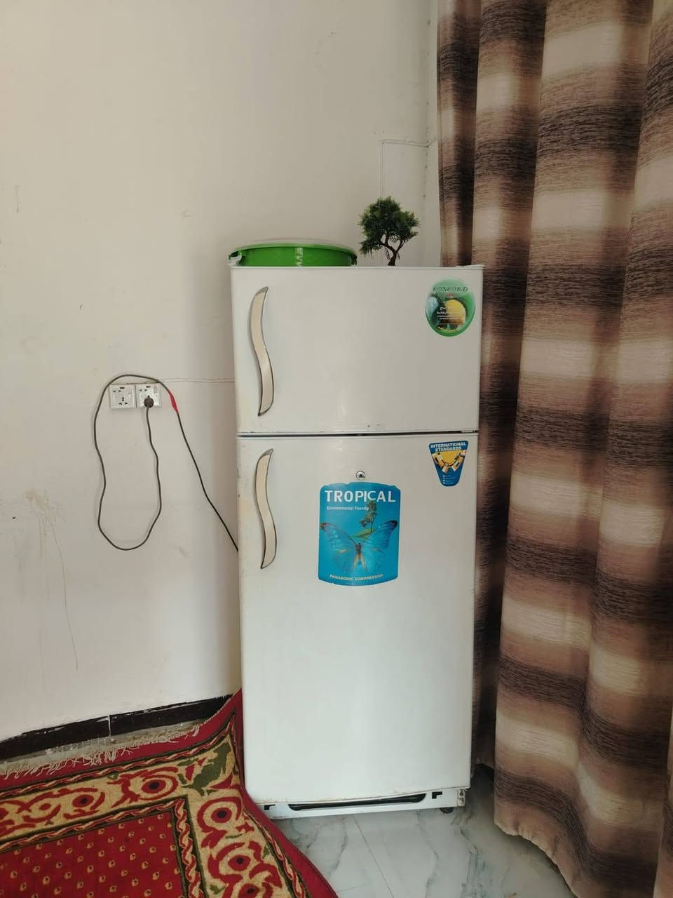 @إشارة صوبه كهربائيه صوبه نفطيه ثلاجه كونكه ١٣ قدم ما داخله تصليح الاتصال***********
