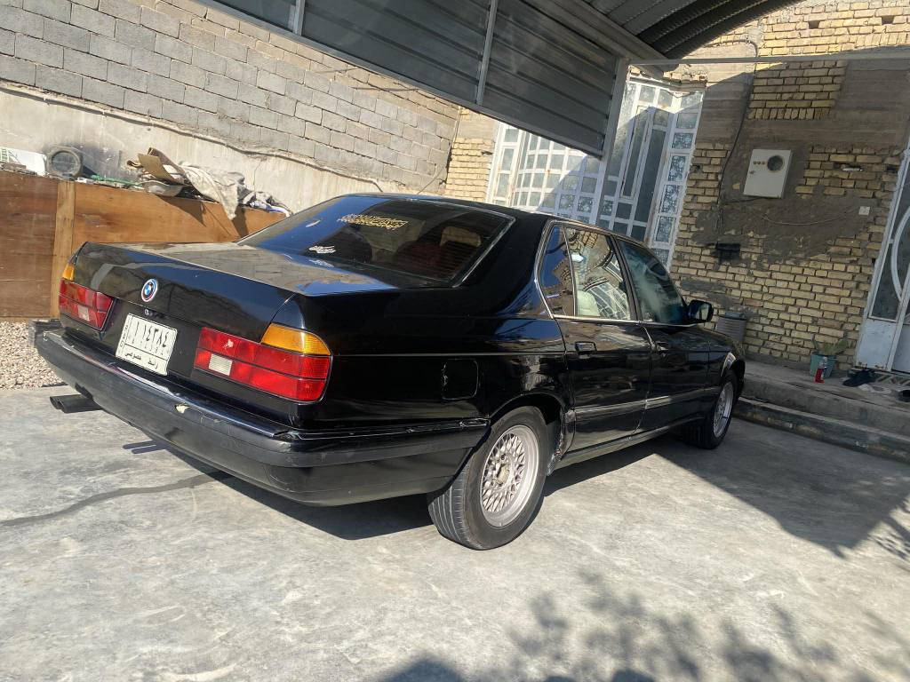 سياره مصبوغه عام جماليه
حجم ٧٣٥
محرك ٣٥مفتوح
موديل ٩٠
رقم واسط 
سنويه لل٢٩
للاتصال *********** البصرة, العراق
