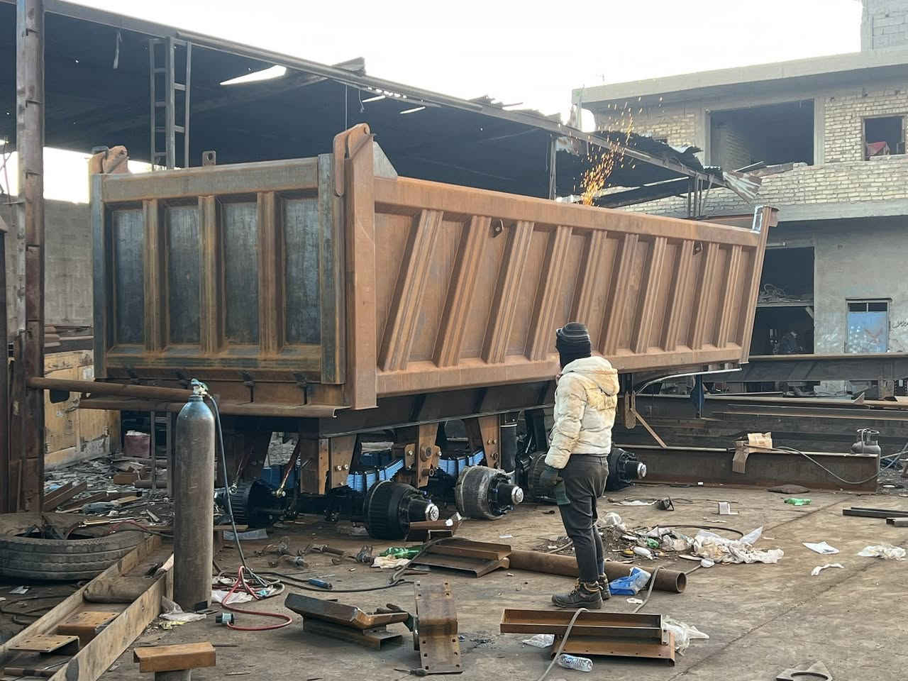 السلام عليكم عربانةما كنيسان البيع ***********
