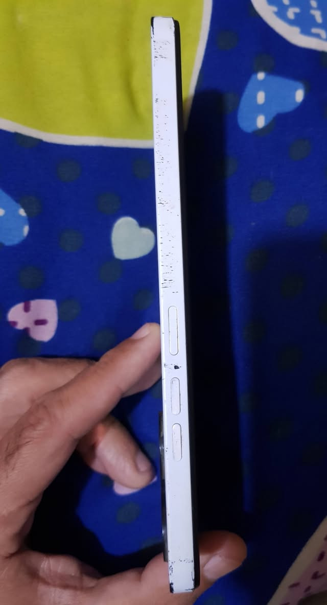 سلام عليكم جهاز تكنو سبارك للبيع جهاز كله شغال بس بي  فطر بالشاشة ما مبين أصلان ماشر علية يالخط الاسود وبي فطر بالضهر  شخوط بالشاصي  السعر ٧٥ الف العنون السيدية رقمي بي واتساب ***********
