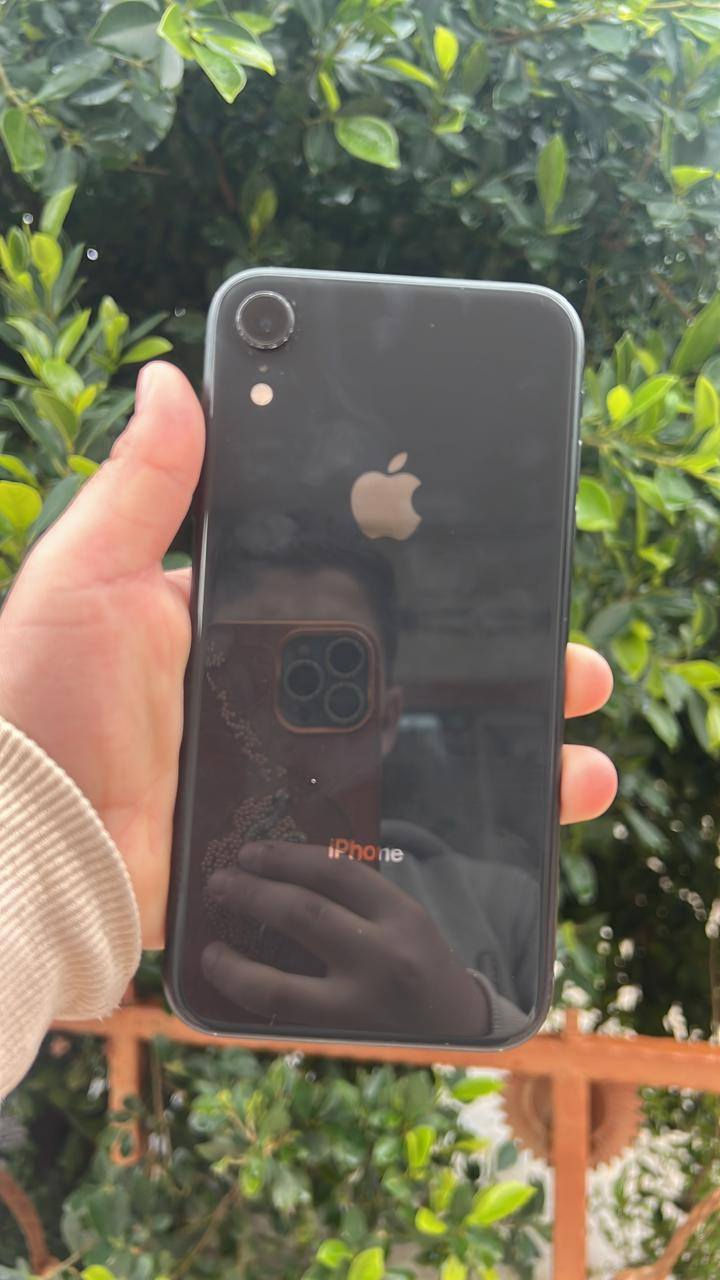 السلام عليكم… بيع نقد فقط
ايفون XR للبيع او مراوس… .نظافه فول.  تك خط
الجهاز مبدل باتري فقط.    فيس ايدي شغال كلو شرط
الذاكرة/64.      باتري /100% 
السعر/175 وبي مجال سعر جدا مناسب 
***********
