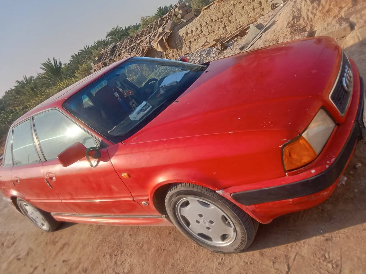 سلام عليكم اودي نفخ للبيع موديل 93سيارة حلوة وجاهزة من كلشي سدر حدادية خير من الله مكينة كير نمرتة بصرة ملاحظة سيارة احلة من صورة باقي تفاصيل اتصل ***********
