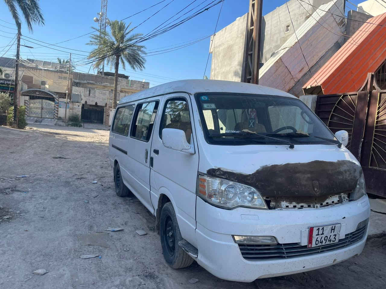 سلام عليكم جنبي للبيع السيارة نضيفة وخير من الله مناقصها اي شي كبل لشارع كير ومكينة شرط ضمان 
‏بيها الدعمة البصورة ومرجعة بارد السيارة حرة ممطلوبة
‏بيها مكينة 6 سلندر تحويل ثاني يوم رقم بغداد 
‏السعر 72 وبيها مجال 
‏
‏للتواصل : ***********
‏
