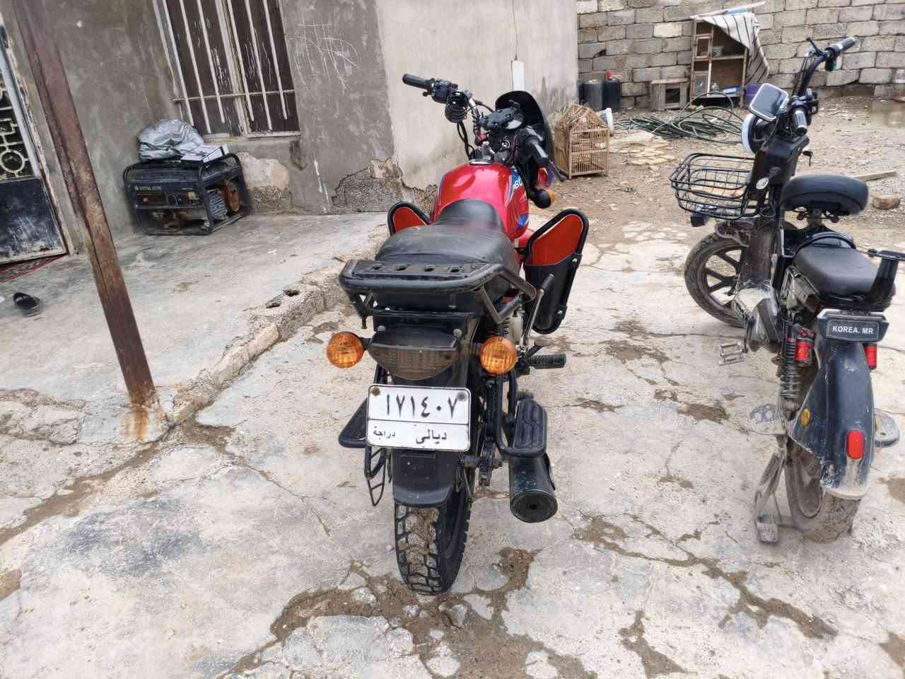 بوكسر 21مرقم ديالى شرط تحويل دراجه نقصهة شغلات بسيطة كهربائيات ڱڵـه  شغالة لايت زنون ب40
محرك مجفت كفاله بلمحرك أإأذأإأ تنقيص تبخير 
السعر 1600 وبيهة مجال حك جية بسيط


**إذا كنت صاحب هذا الإعلان وتريد حذفه لأي سبب، رجاءا أرسل رسالة إلى الدعم الفني**