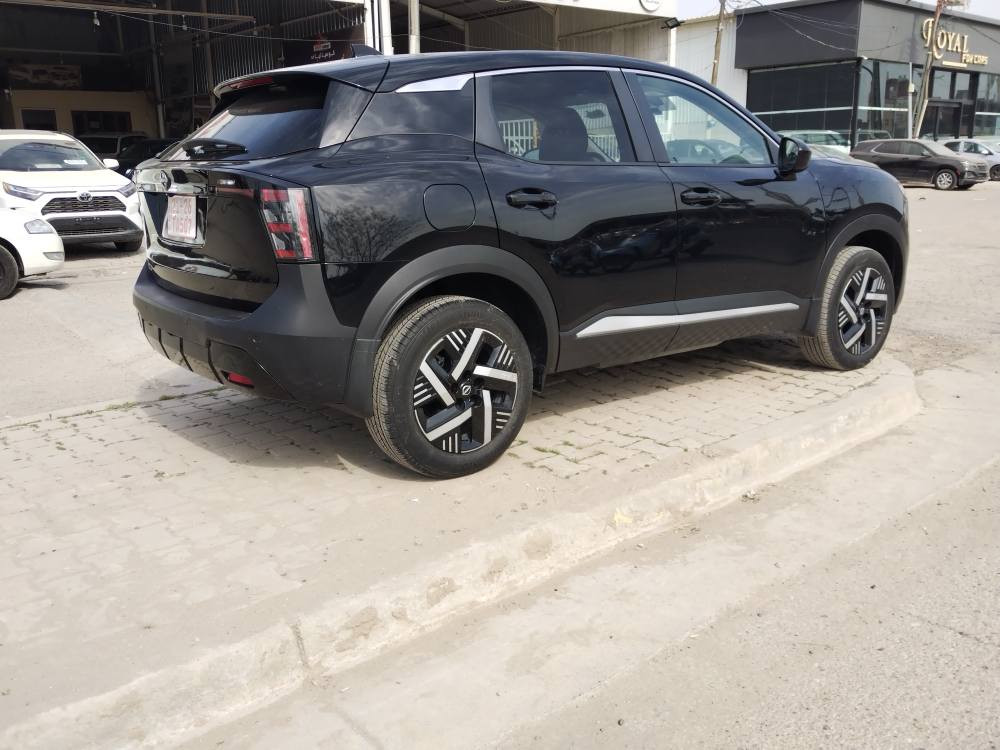 نيسان كيكس2025.حجم المحرك 2000
السعر 16،900
.كاتي .يترقم شمالي
.الضرر .صبغ اسف الرقم في قبغ الصندوق+رصعة في راس البنيد. 2جاملغ امامي عيار
العداد 9الف مايل
مواصفات_🇸​🇻​
دشبول الكتروني .داخل لونين 
فول تحكمات استيرن
بصمة ابواب
بصمة تشغيل
كاميرا
بريك بصمة
ئوتو هولد
نقطة عماء
تحديد سرعة
تحديد مسار
رادار امامي
حساسات خلفي
العنوان .كركوك .طريق المعارض
‏للاستفسار 
***********
 *********** كركوك, العراق
