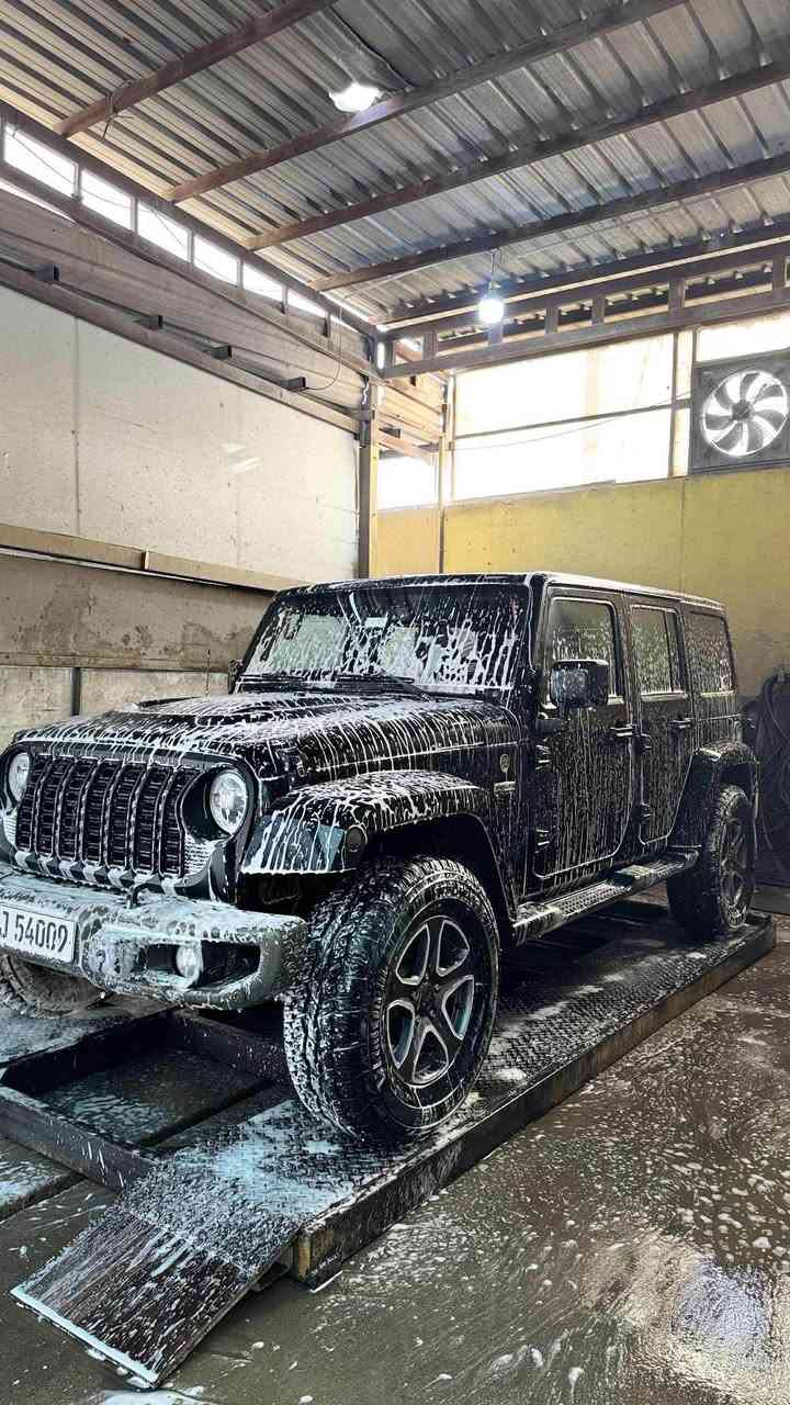 جێب ورەنگلێر ٢٠١٧ قەپات مواسەفات ٢ پارچەی سبوخە 
بۆنیتو چاملخی لای سەکنی بێ ژۆرێ سەیارەکە زۆر پاک و خاوێنە بێ مسروفە سەنەوی نوێیە گێر مەکینە ئەکسل دەبل ئەکسل کارابایات هەموی بەشەرت سەیارەکە مالی دۆستە 
بک پەیوەندی
0751 630 40 42 watsapp 
0750 892 75 88 korek 
تکایە سەرمان مەیەشێنە ئەگەر موشتەری نیت أربيل, العراق
